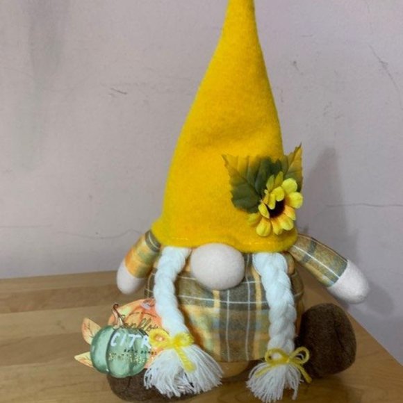 Asquith and Somerset Gnome filled with  sunflower citrus bath bombs - Picture 4 of 7